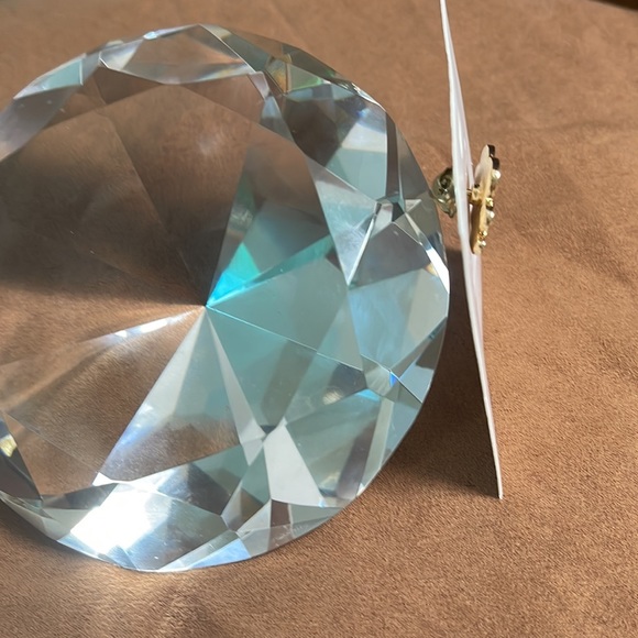 Unicorn enamel pin - Picture 3 of 4